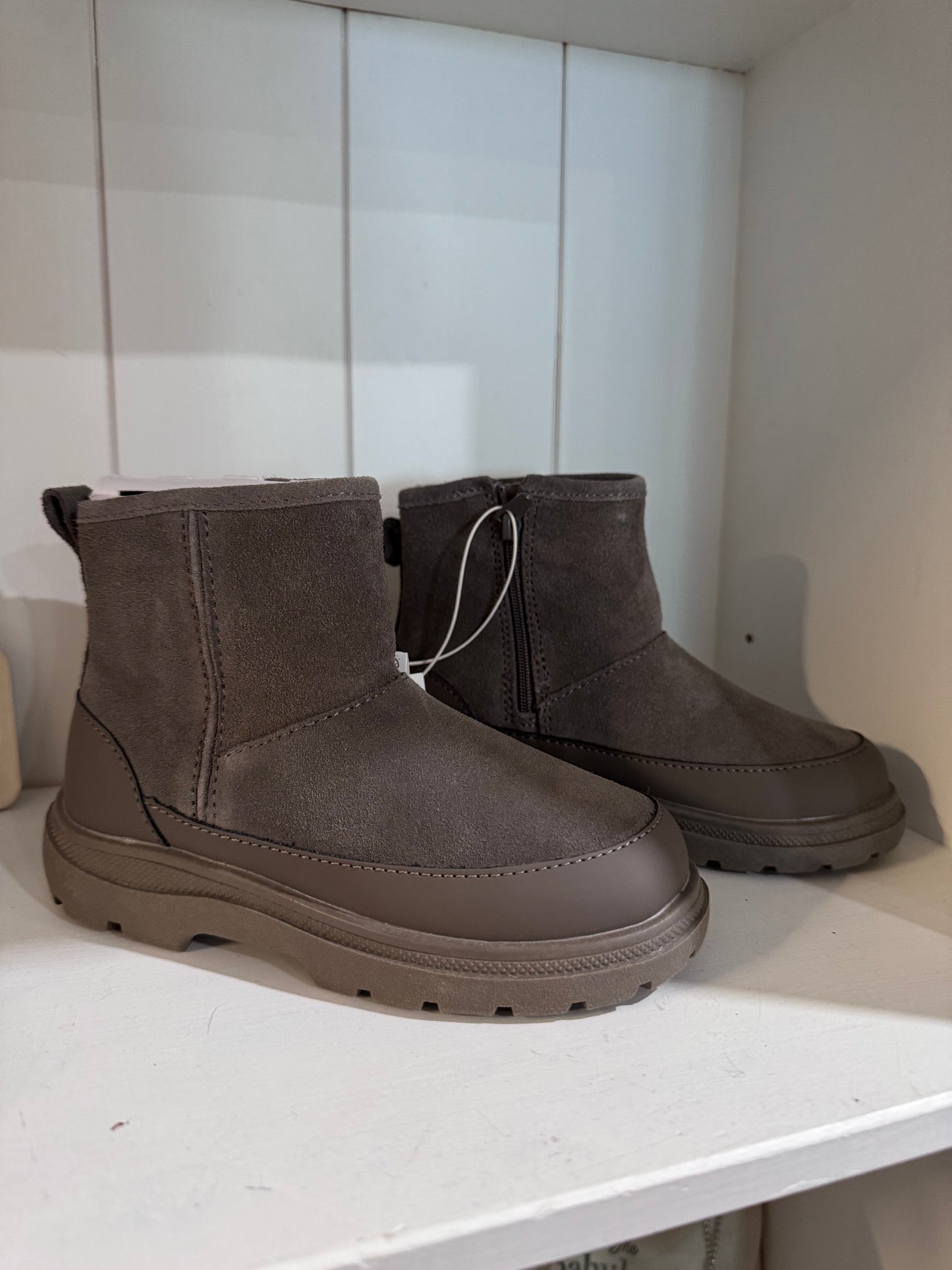 Zara Kids Leather Chelsea Boots - Size 9