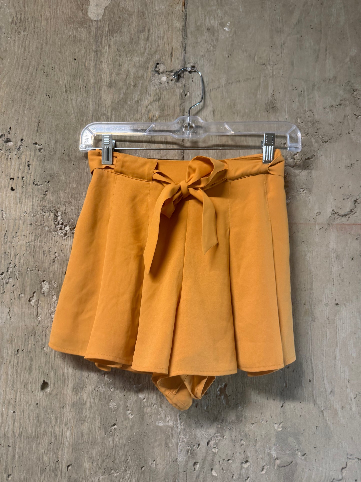 Sunday Best High-waisted Shorts XS