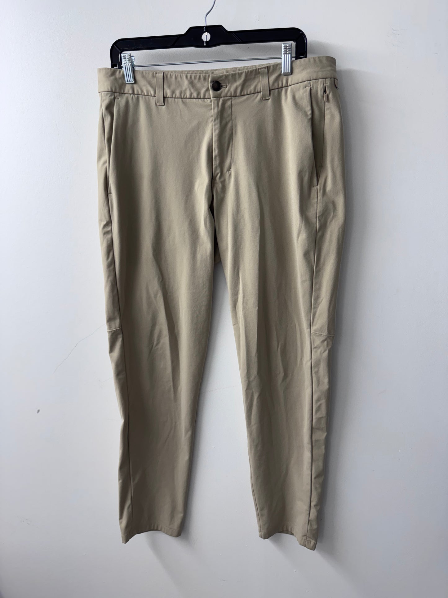 Lululemon ABC Classic Fit - Size 34
