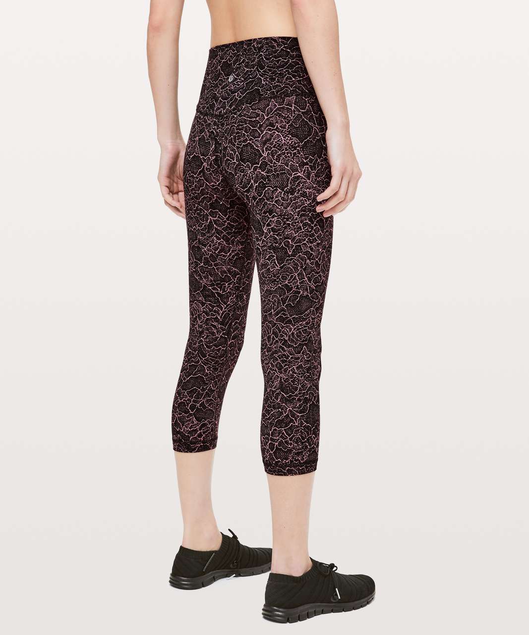 Lululemon Align Crop *21"
Lacescape Spanish Rose Black Sz 6