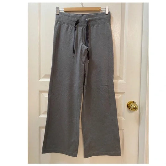 Lululemon Soft Stream Highrise Crop - Size 12