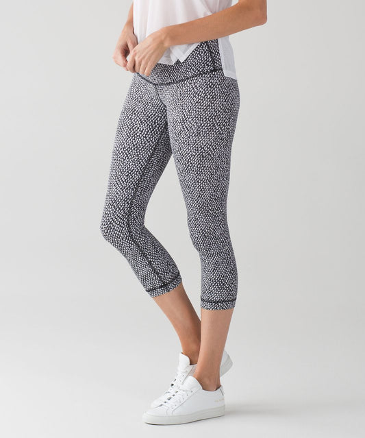 Lululemon Wonder Under Crop -Size 6