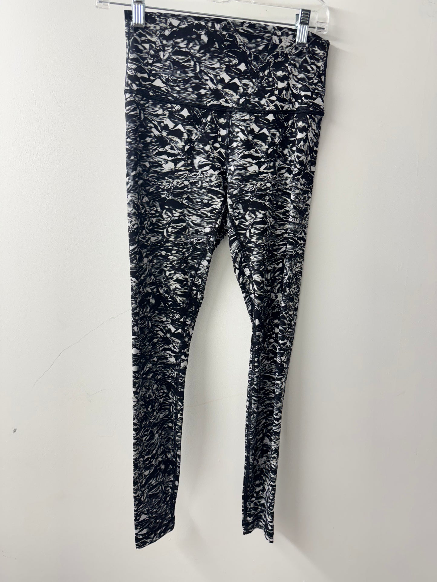 Lululemon Wunder Under High Rise- Size 6