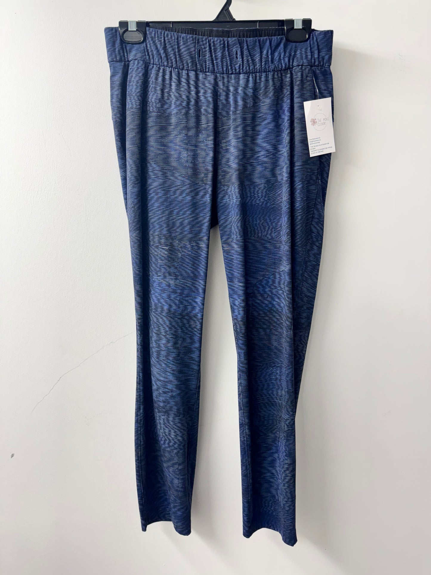 Lululemon On the Fly - Size 6