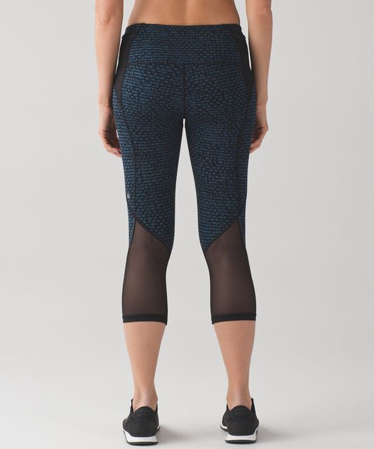 Lululemon Free Runner Crop - Size 8