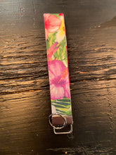 Load image into Gallery viewer, Fabric wristlets

