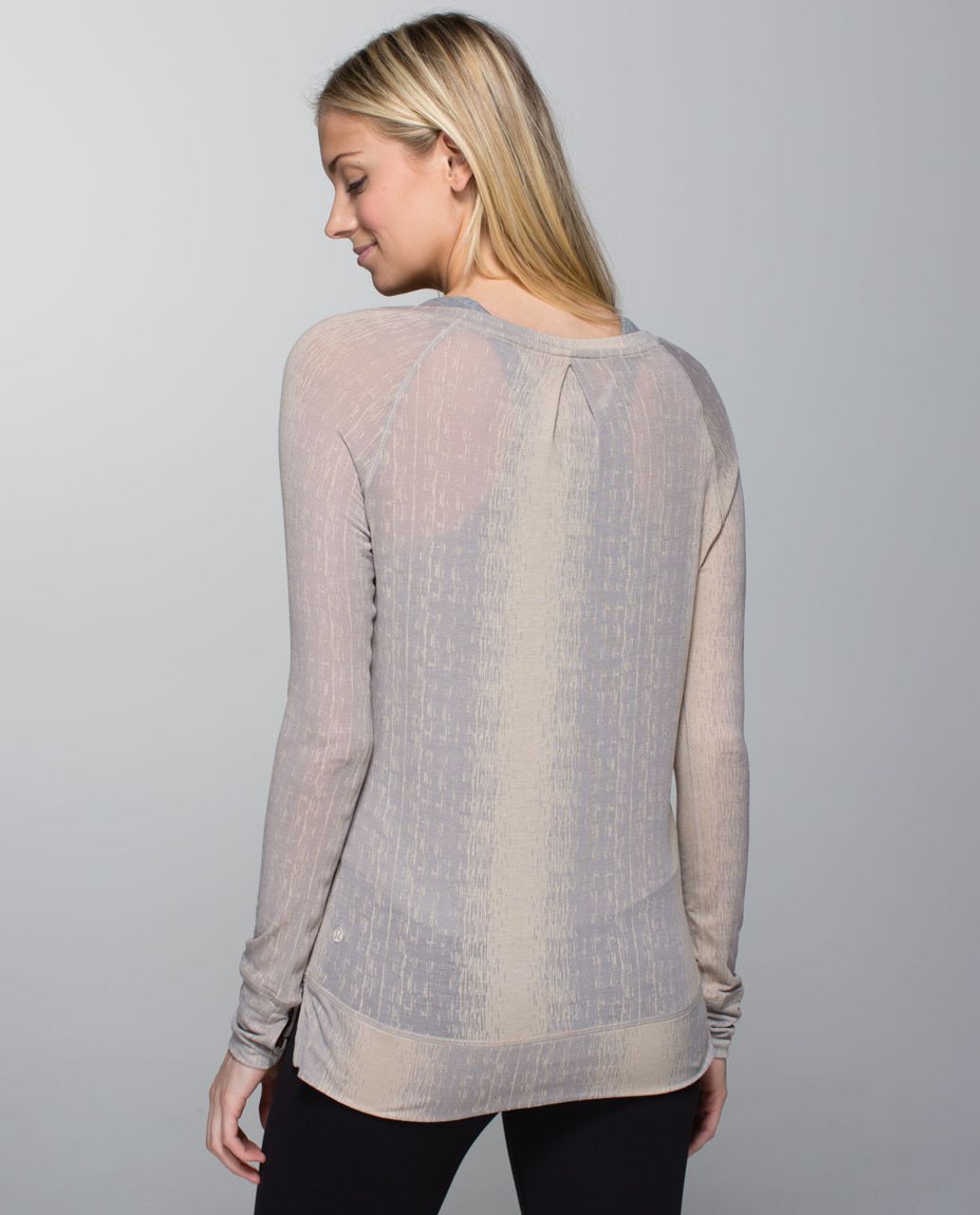 Lululemon Salutation To Savasana Long Sleeve Size 4 FINAL SALE