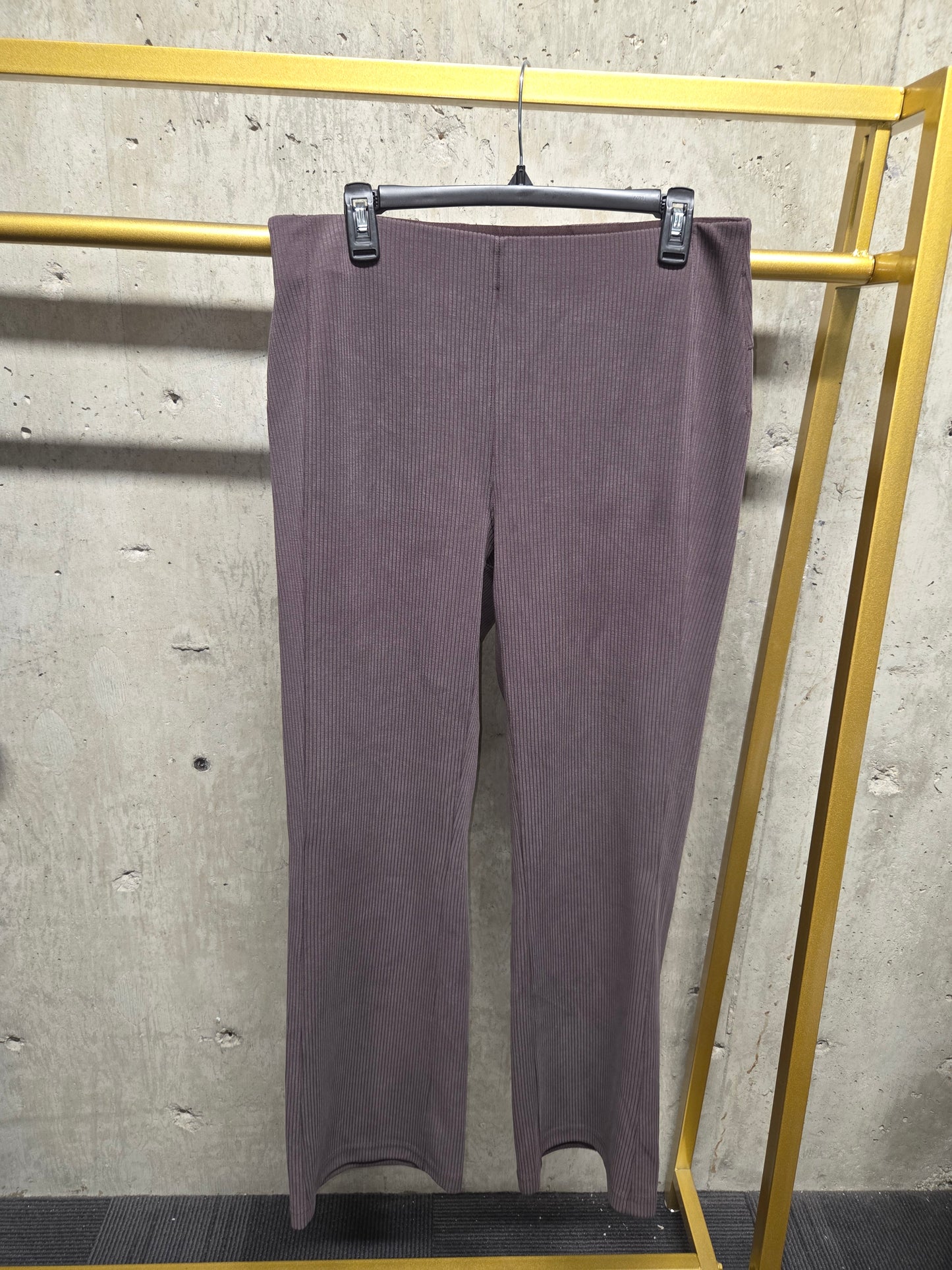 Lululemon Ribbed Softstreme Flared Pant Size 12
