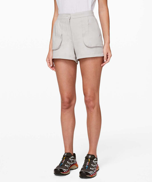 Lululemon This Instant Short Size 6 NWT