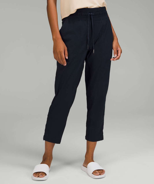 Lululemon Dance Studio Mid-Rise Crop 25" Size 6