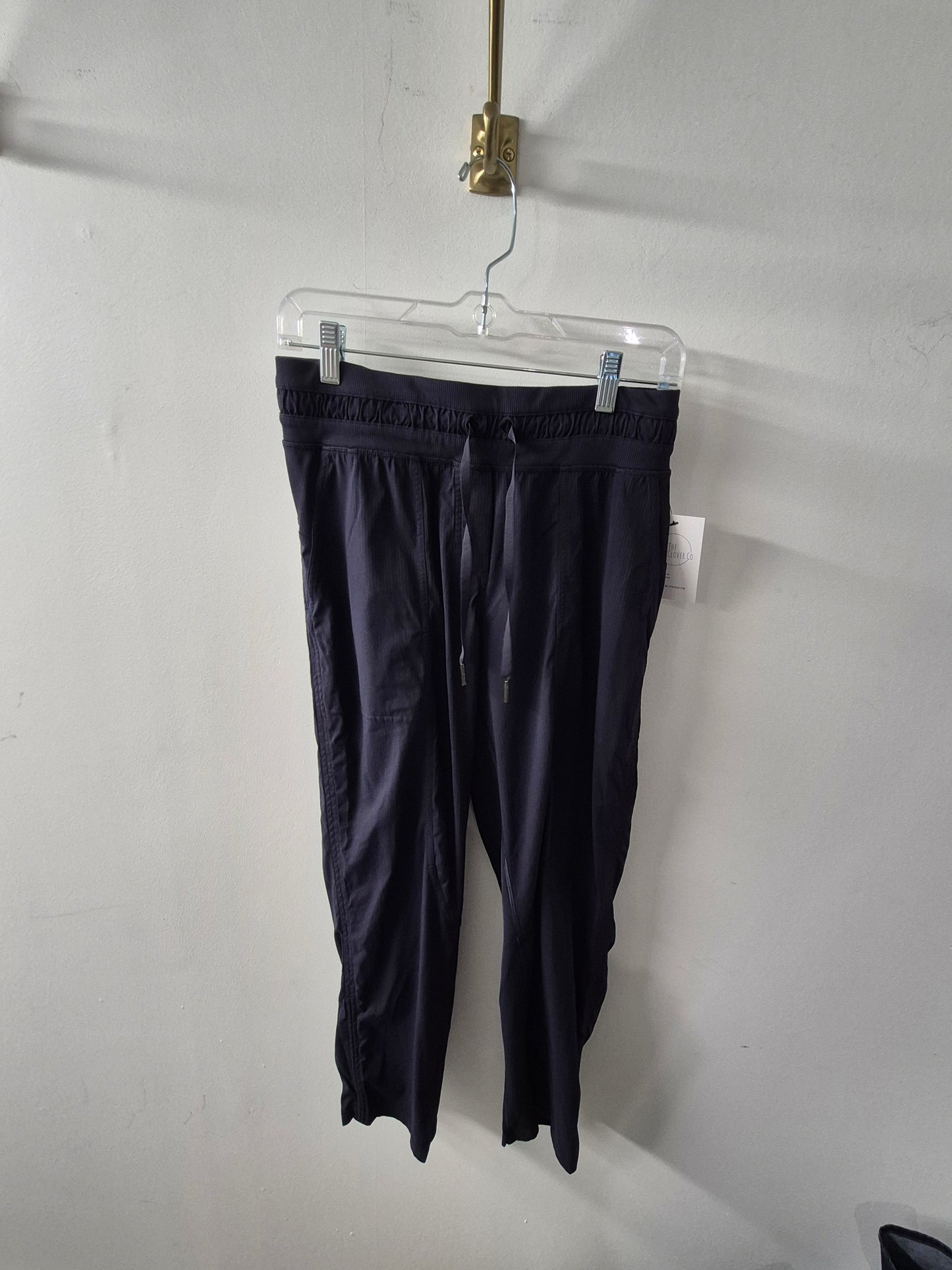 Lululemon Dance Studio Mid-Rise Crop 25" Size 6