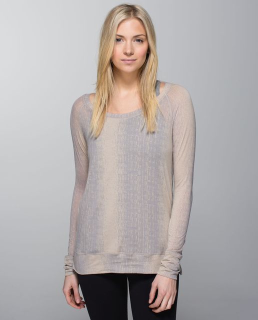 Lululemon Salutation To Savasana Long Sleeve Size 4 FINAL SALE