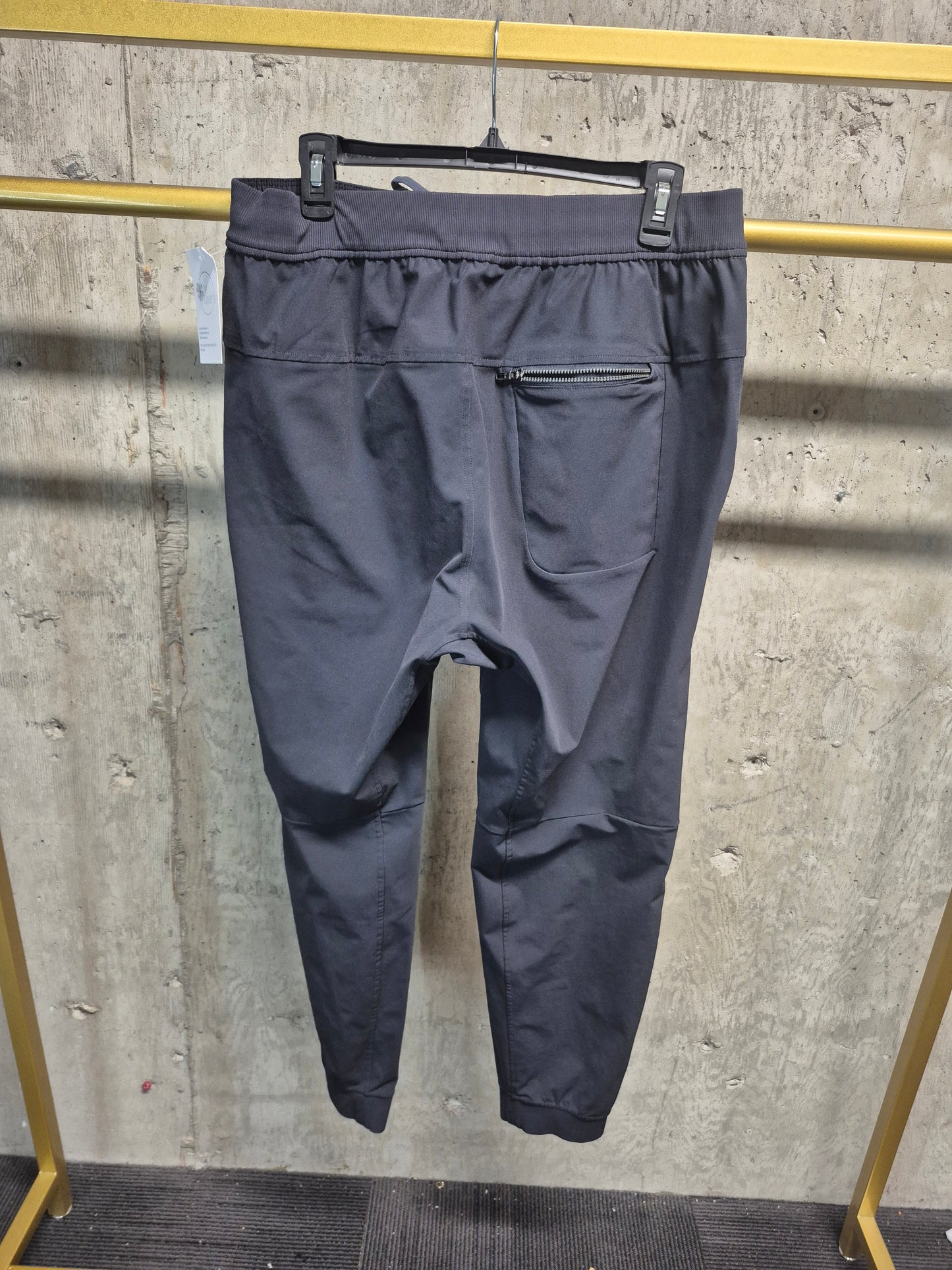 Lululemon Men's Joggers Size Large