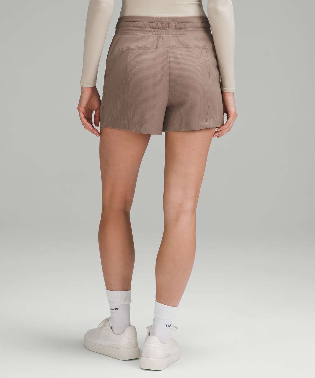 Lululemon Dance Studio High-Rise Short 3.5" Size 6