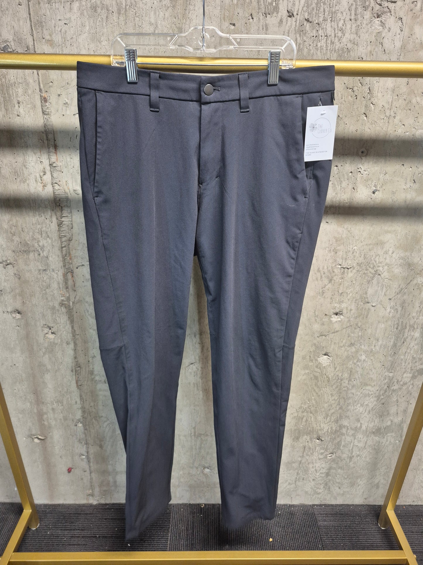 Lululemon Men's Buttoned Gray Pants Size 33