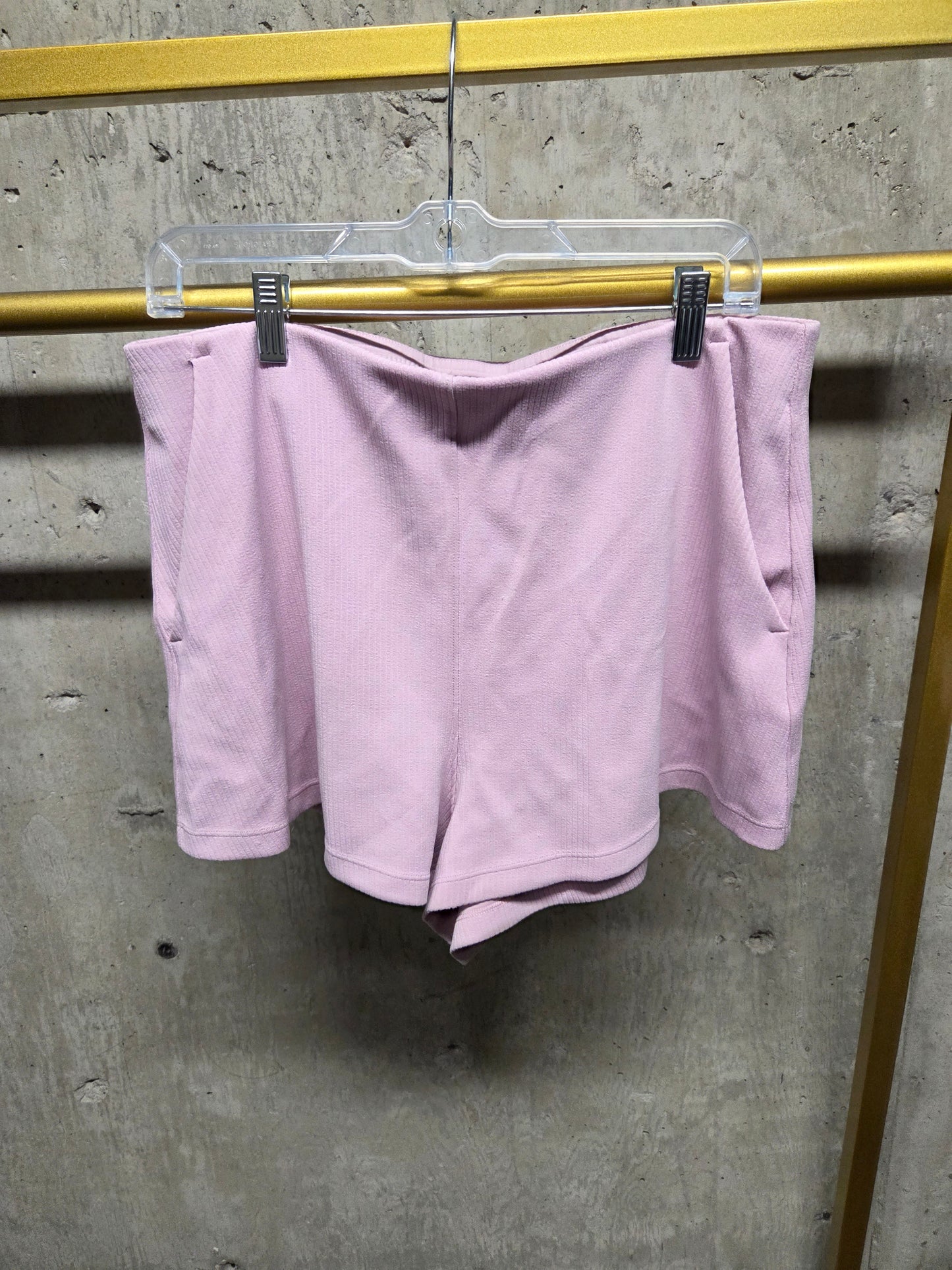 Lululemon Ribbed Softstreme High-Rise Short Size 12