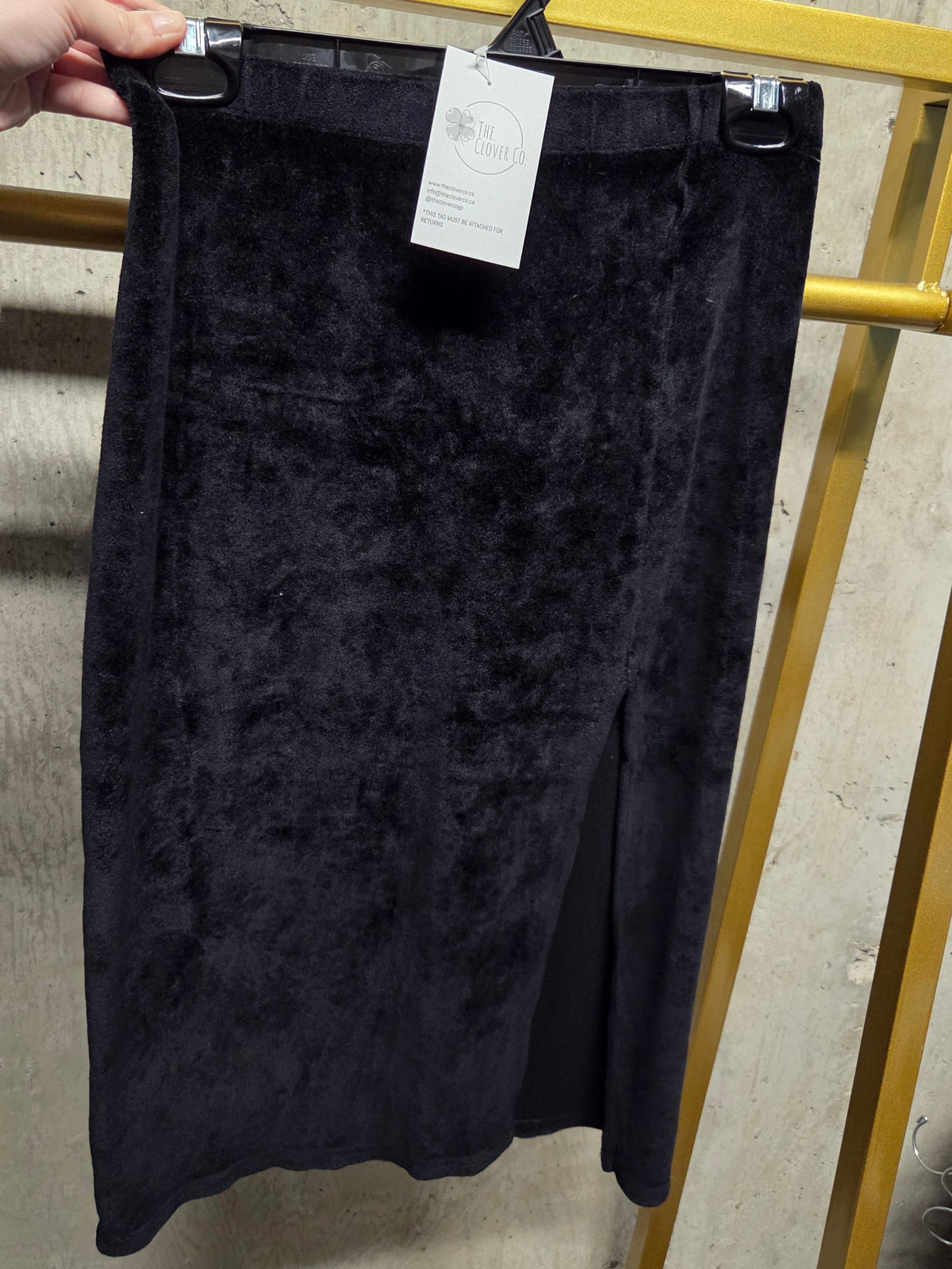 Aritzia Babaton Kate's Velvet Skirt Black Size S