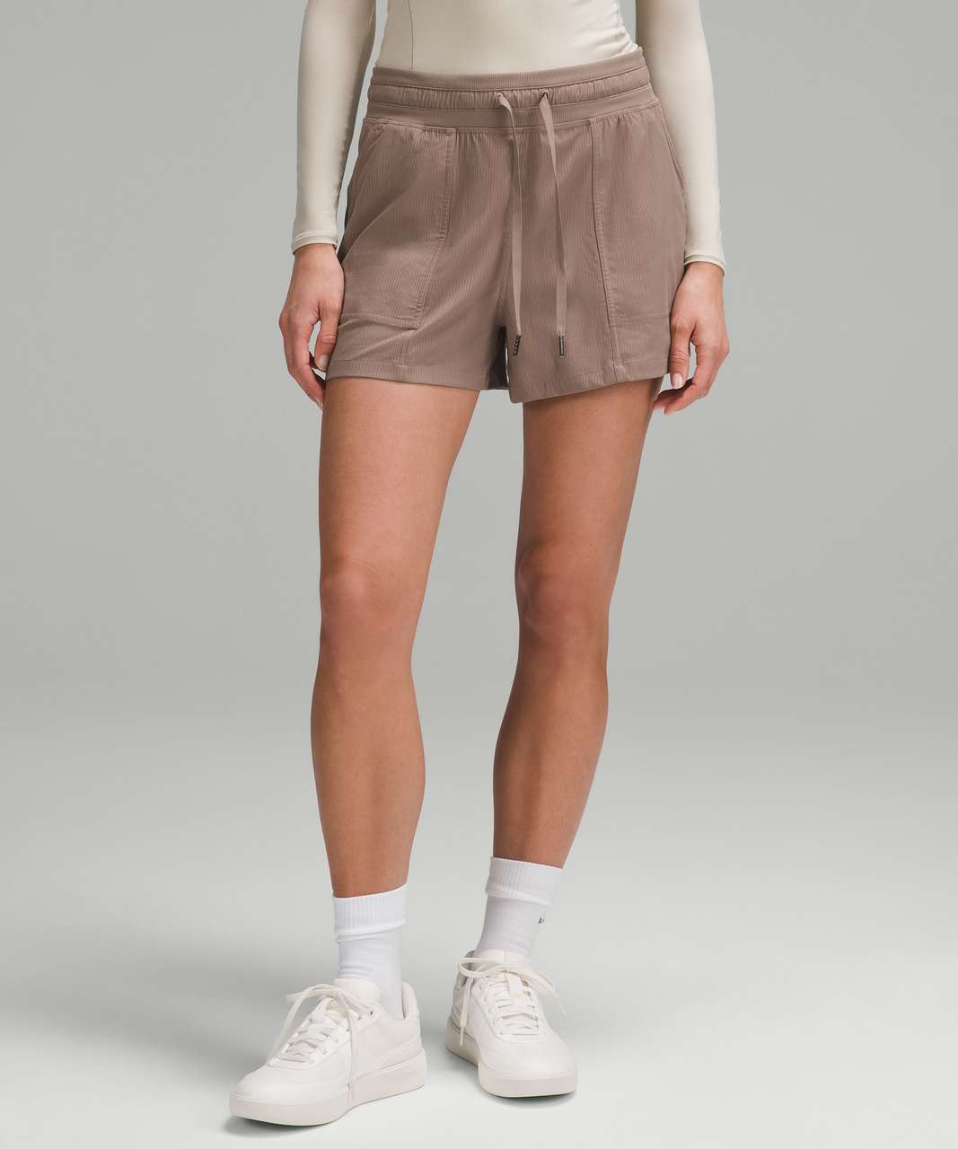 Lululemon Dance Studio High-Rise Short 3.5" Size 6