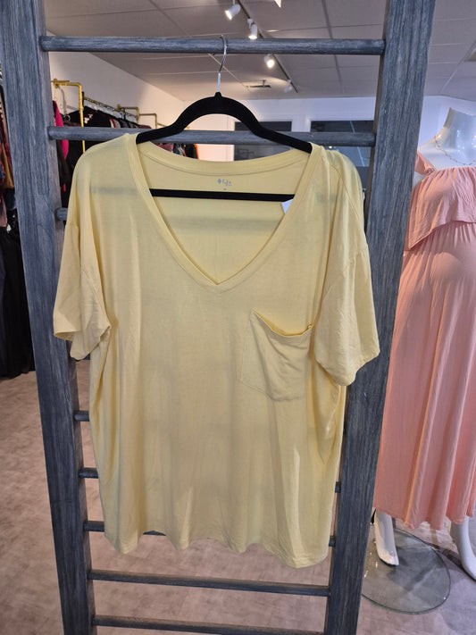 Kyte Living Yellow Short Sleeve Shirt Size Medium